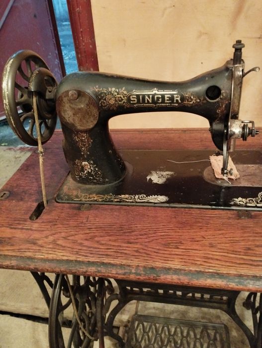 Швейна машинка SINGER.