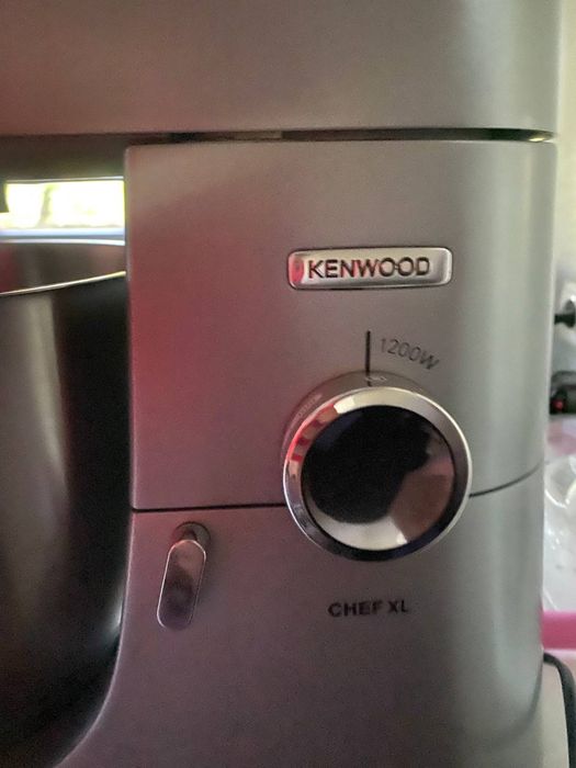 Продам планетарний міксер Кенвуд chef xl