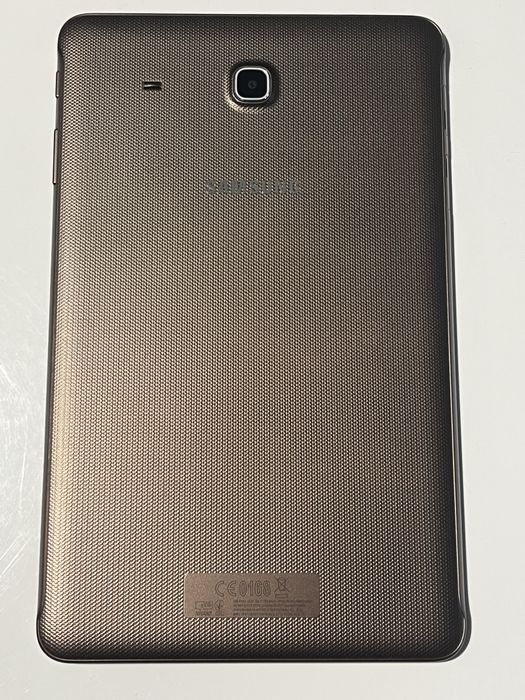 Планшет Samsung Tab E