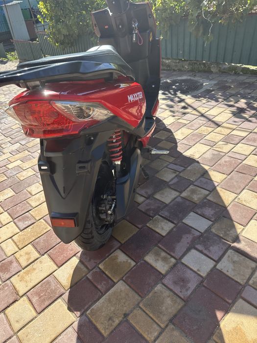 Продам електро скутер Maxxter Neons 3