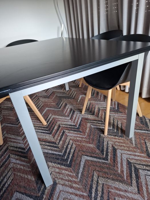 Mesa de sala de jantar para 6 pessoas