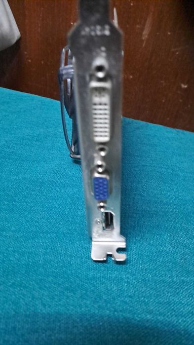 Ati radcon hd 5670 1gb memoria