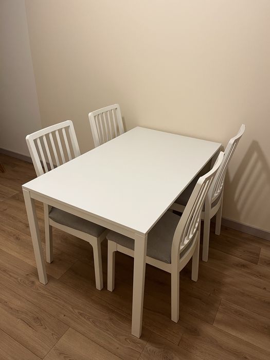 Komplet 4 krzeseł + stół IKEA