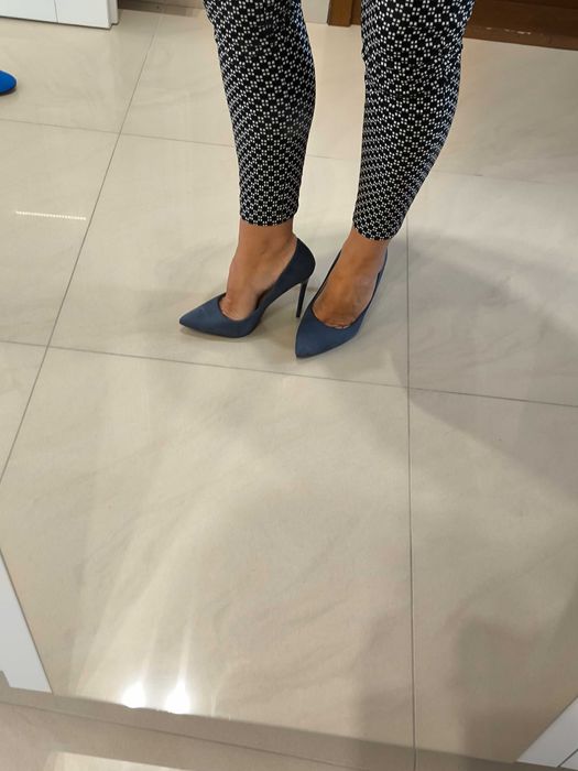 Buty na obcasie niebieskie