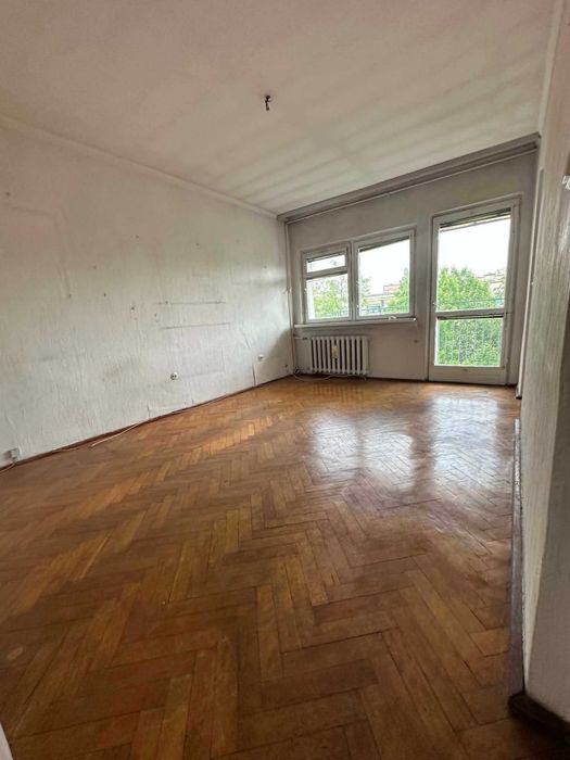 Kawalerka z balkonem na zielonym osiedlu. Bezpośrednio!