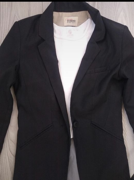 Czarna elegancka marynarka/ żakiet Bershka xs