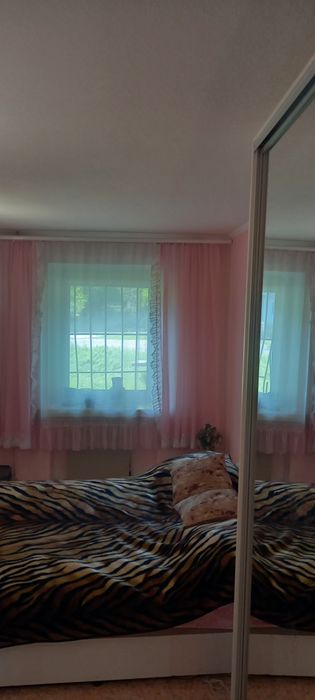 Продам 3к.кв.60м² 2/5 АО эл.мебель.2парковочных места.