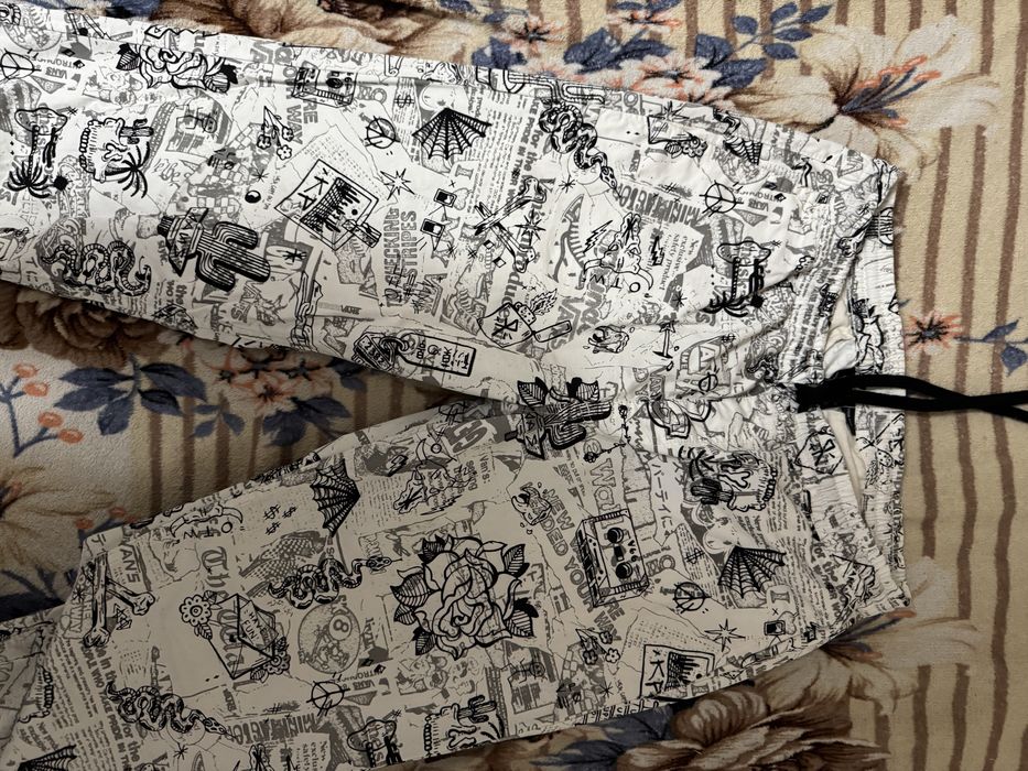 Продам штани Vans (вдягалися двічі, в ідеальному стані)