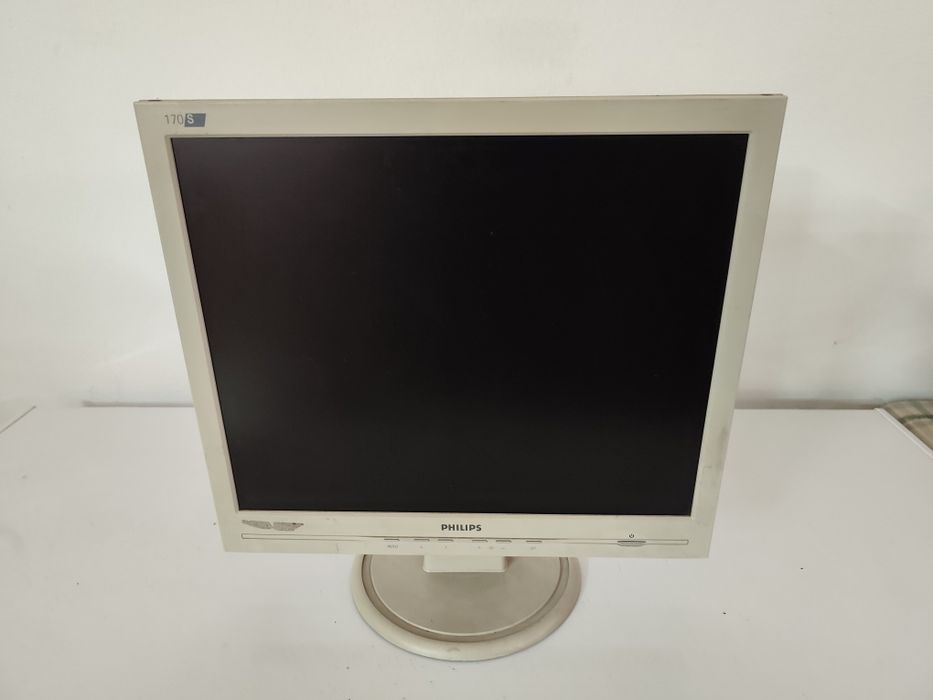 Monitores, várias polegadas