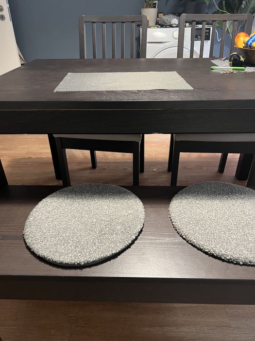 Mesa extensível 4 ou 6 pessoas preta + cadeiras + banco