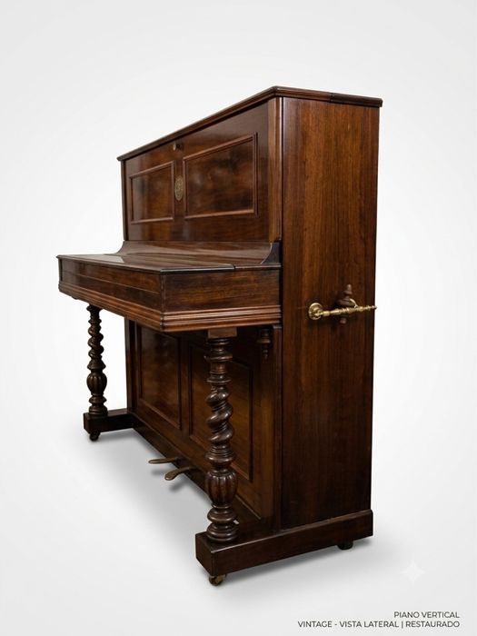 Piano Vertical A. Bord Paris (Século XIX)