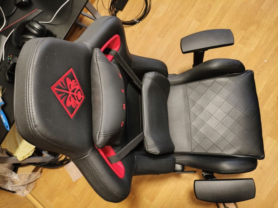 Cadeira Gaming HP OMEN Citadel, semi nova