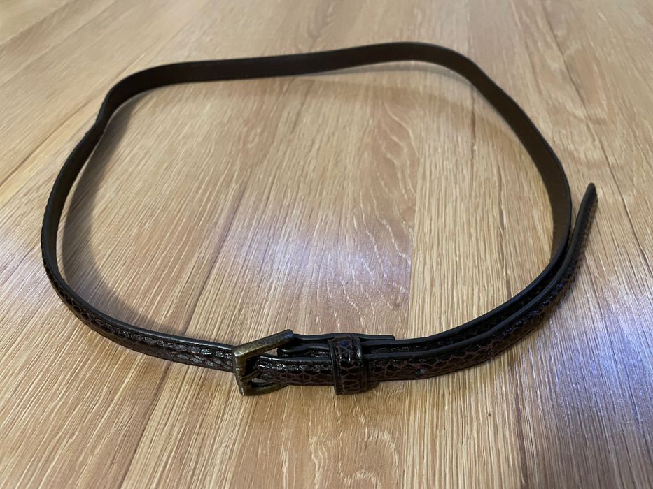 Cienki pasek imitacja skóry brązowy