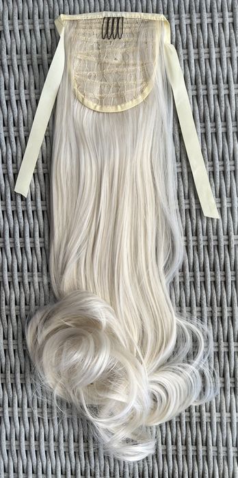 Premium Ultra włosy doczepiane, platynowy blond, kucyk, loki 622.