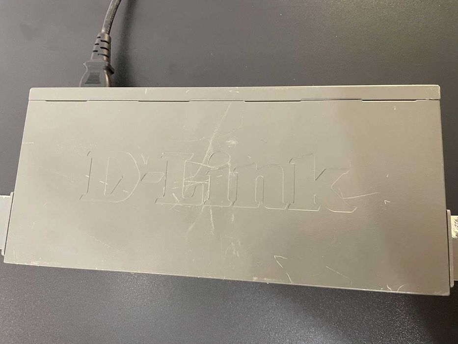 Комутатор D-Link DES-1016A, 16 портів, робочий