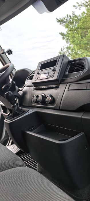 Вантажний автомобіль Renault Master L3H2 2023 рік випуску