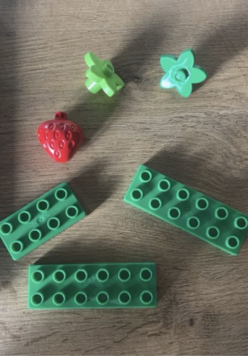 6 klocków z Lego duplo