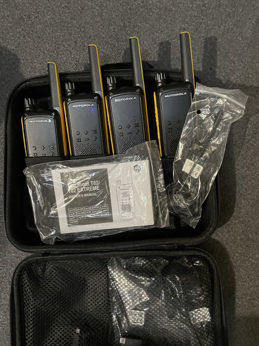 Комплект (4)  Радіостанцій MOTOROLA  T82 EXTREME