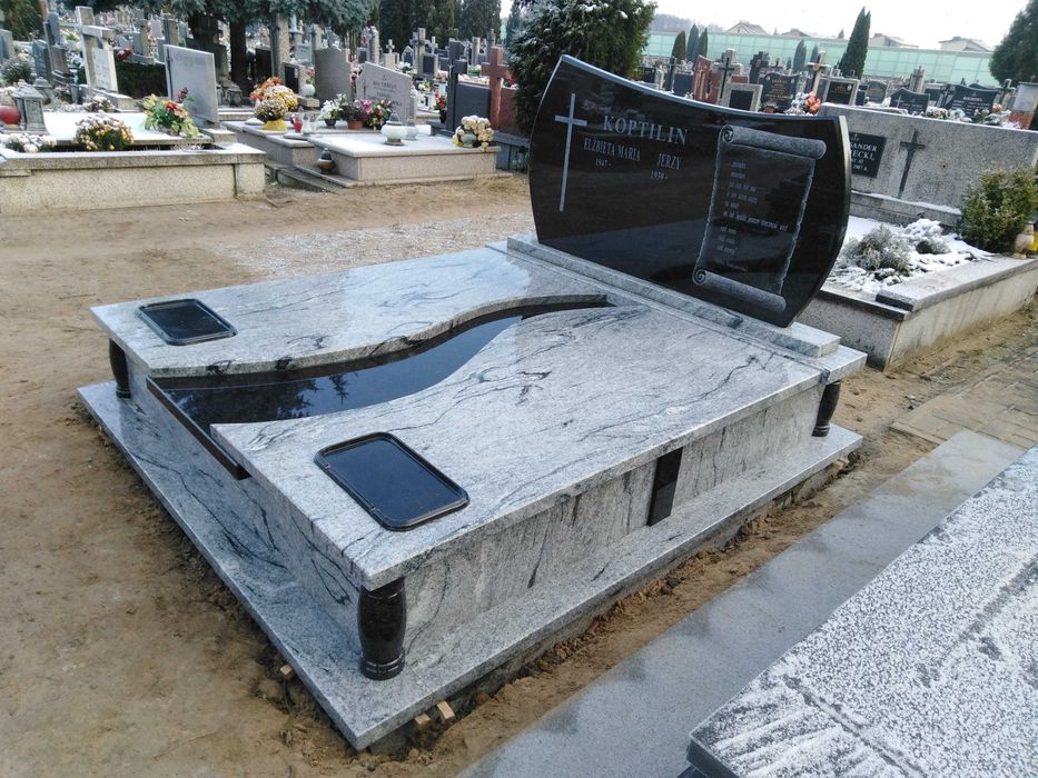 Nagrobki, pomniki Białystok, podlaskie Kamieniarstwo Strzegom. Solidn