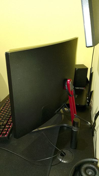 Монітор 23.6" MSI Optix G24C - частота оновлення 144 Гц