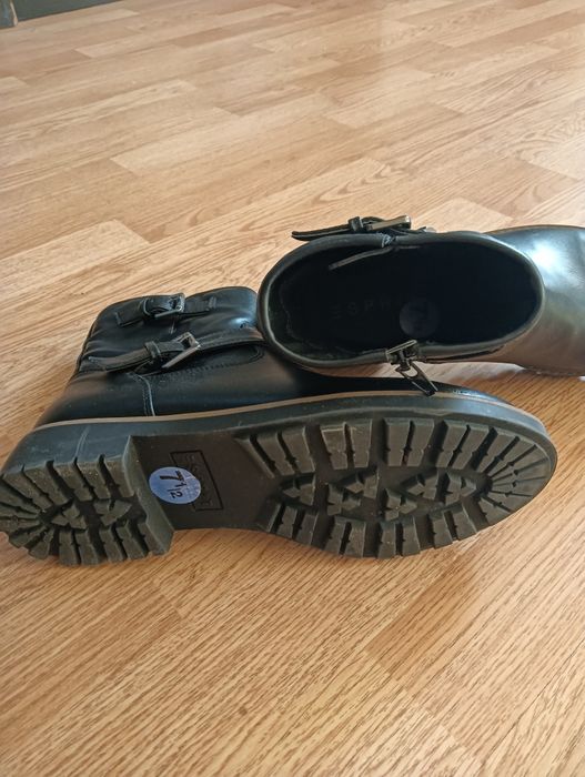 Botki skórzane esprit
