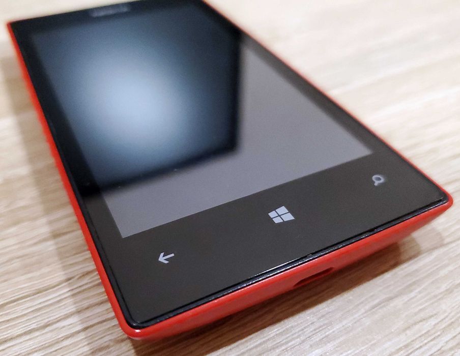 Tелефон Nokia Lumia 520
