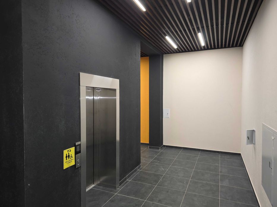 Простора однокімнатна квартира з початковим ремонтом, 2 поверх