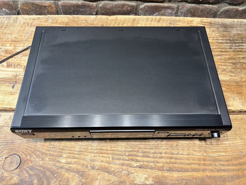 Odtwarzacz CD Sony CDP XE 210
