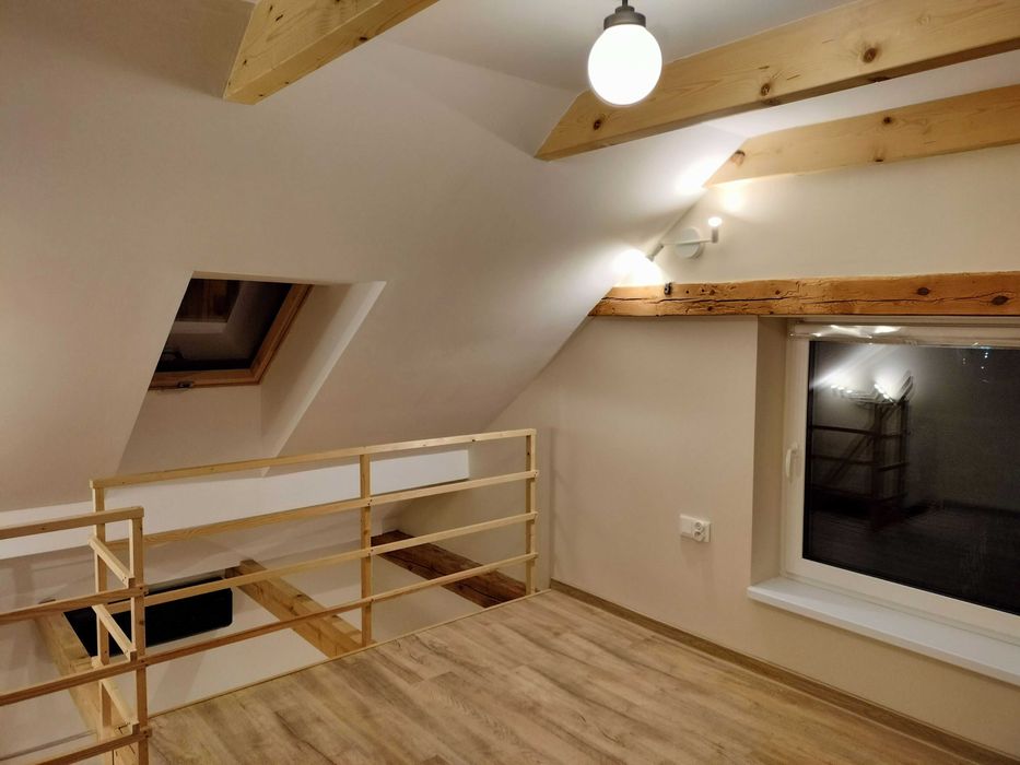 Samodzielne mieszkanie w doskonałej lokalizcji.