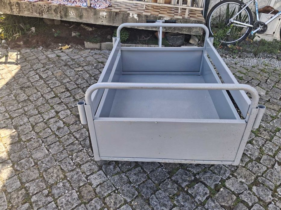 Carrinho de mão de 2 rodas