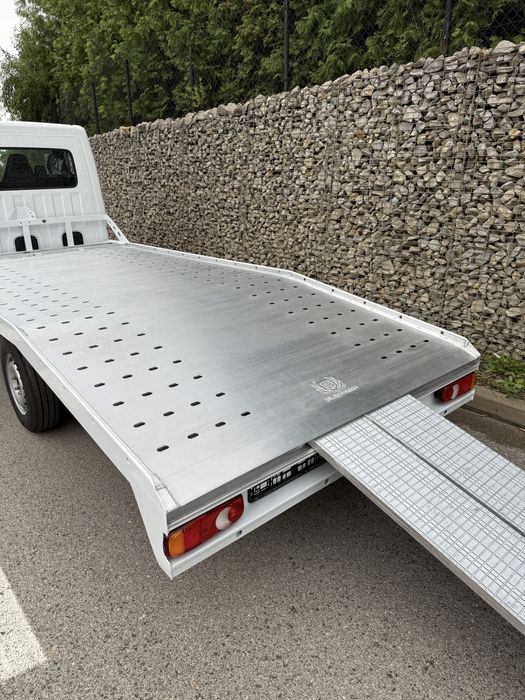 PRODUCENT autolawet aluminiowych– najazd, platforma, zabudowa panelowa