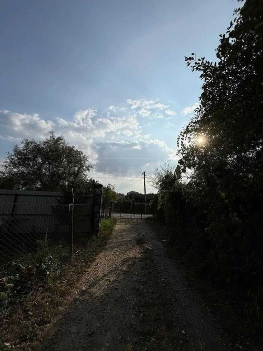 Продається земельна ділянка з будиночком по вул.Івасюка!