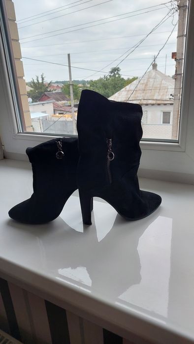 Обувь 36 розмір безкоштовно