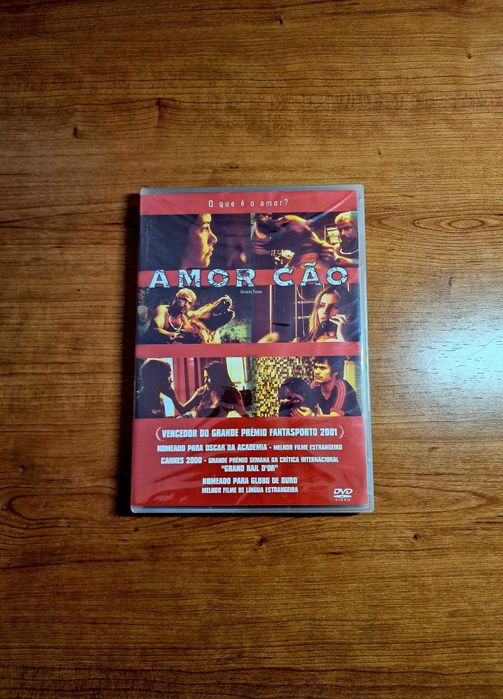 AMOR CÃO (Alejandro González Iñárritu) Gael García Bernal/Goya Toledo