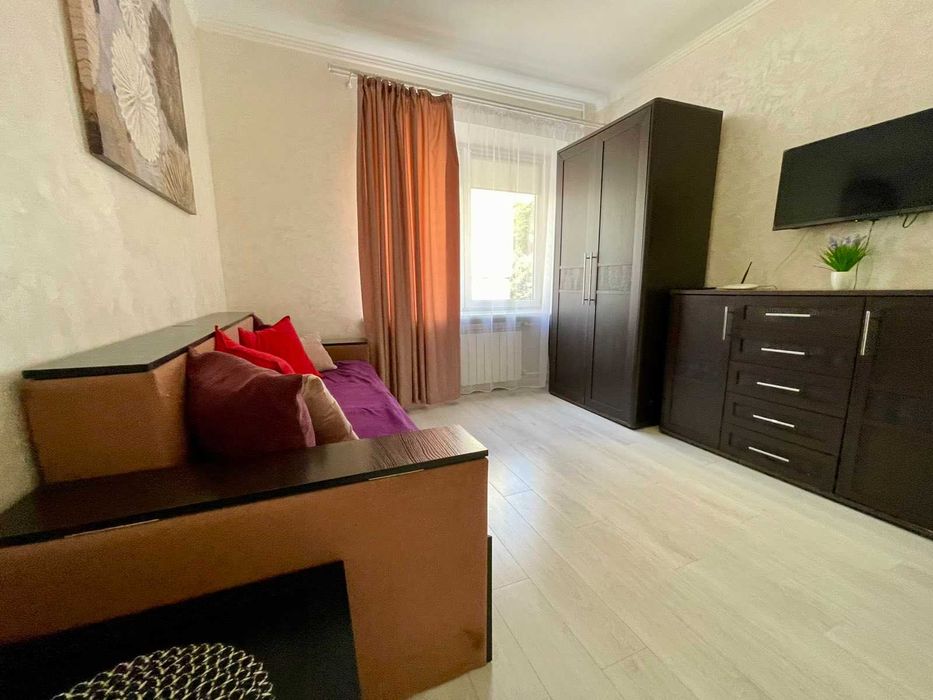 ЦЕНТР 2-кім квартира. вул Патріарха Мстислава + Звітні документи