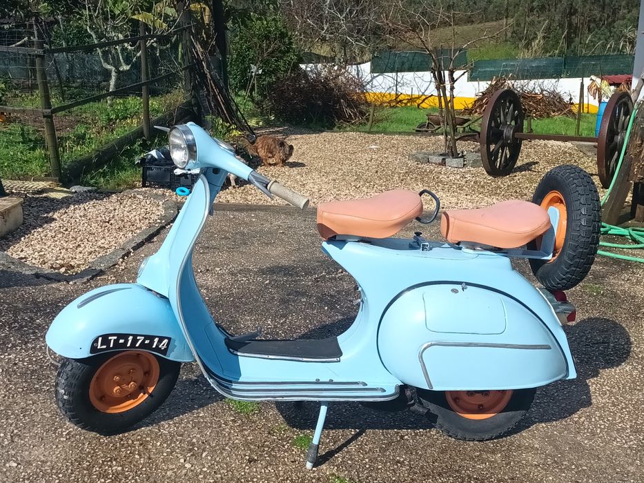 Vespa raríssima VBB 2 M + Vespa VBB azul