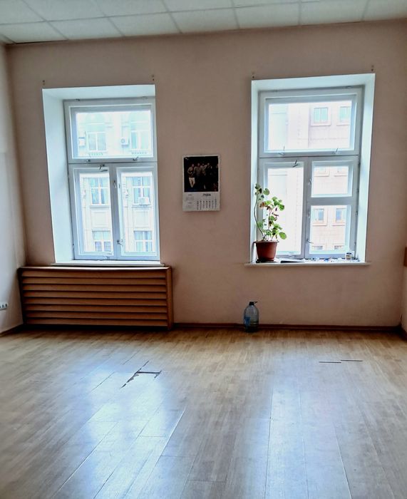 Без комісії Оренда Блок 3 кабинета Свет всегда метро Театральна 2хв.