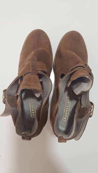 Botim de senhora 40 ( Manuel alves)