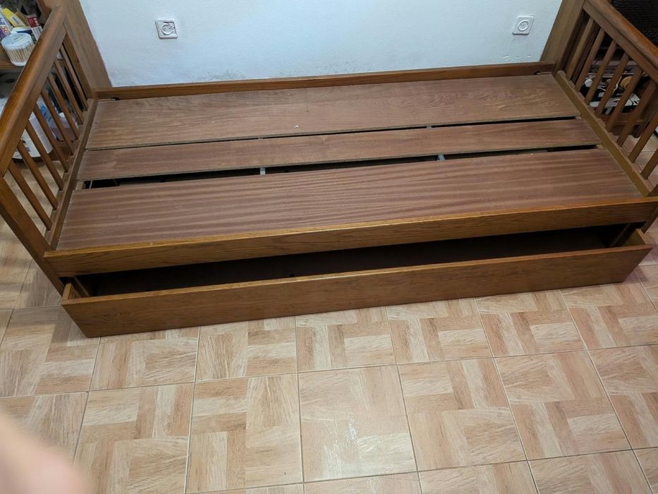 Cama de solteiro com gaveta