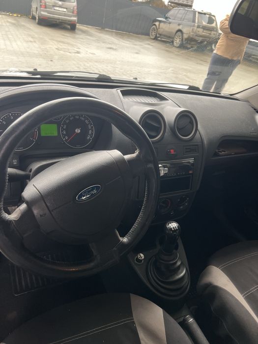 Форд фієста 2007 року 1,25 газ/бензин