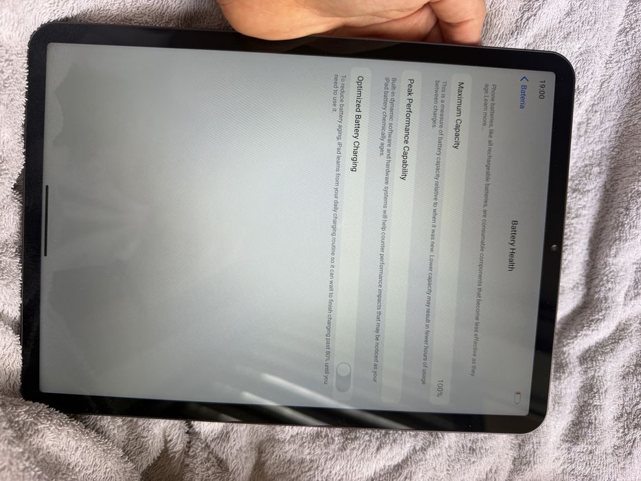 Tablet 1TB + klawiatura z etui + gratis apple pensil