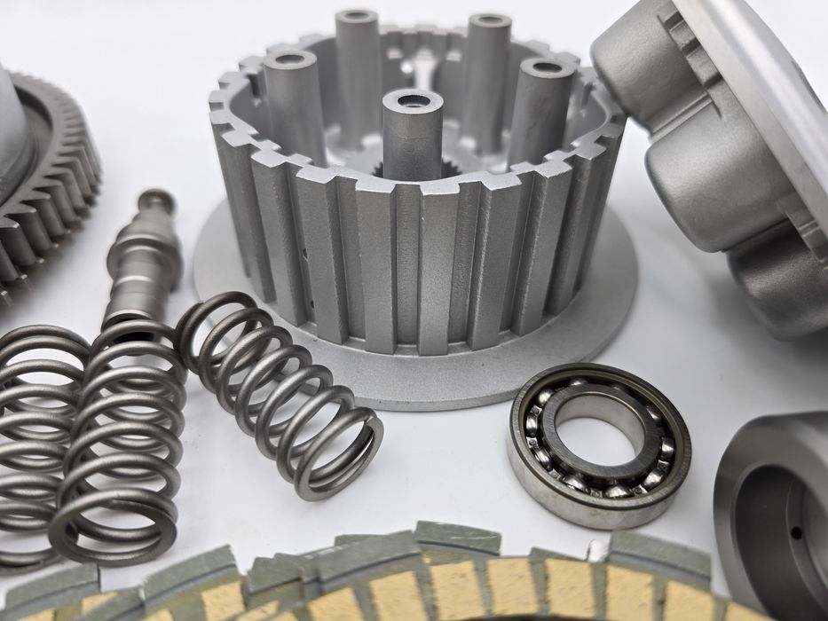 TRIUMPH TIGER 800  Sprzęgło kosz sprzęgłowy