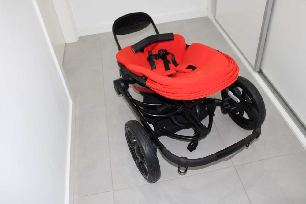 Carrinho Quinny Mood Vermelho -