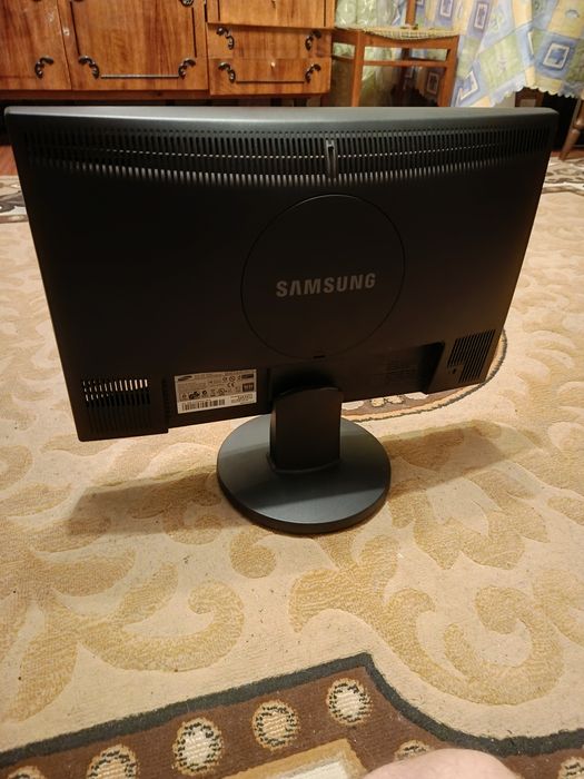 Монітор Samsung Sunk Master 2243