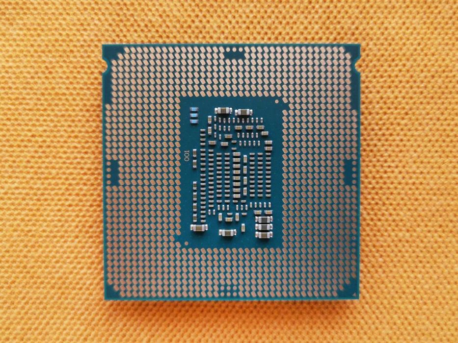 Процесор   Socket 1151   Intel Pentium  G4560    (Kaby Lake)   3.5 GHz