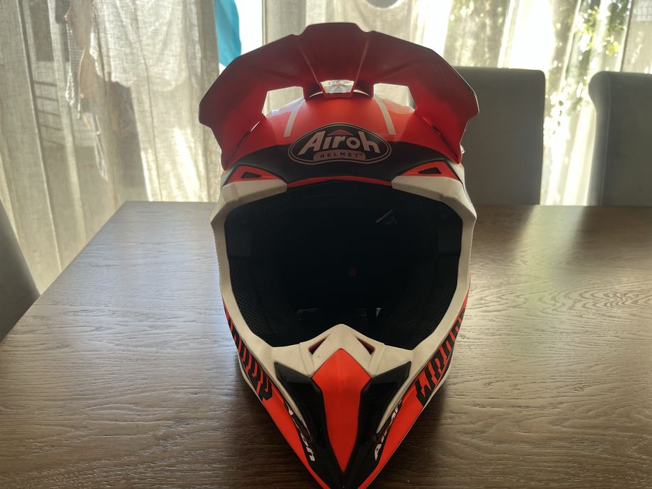Capacete AIROW muito bom estado