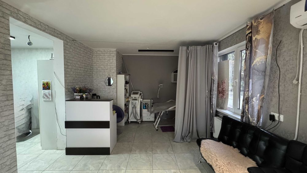 Однокомнатная квартира в новом многоэтажном доме в Аркадии на 1 этаже