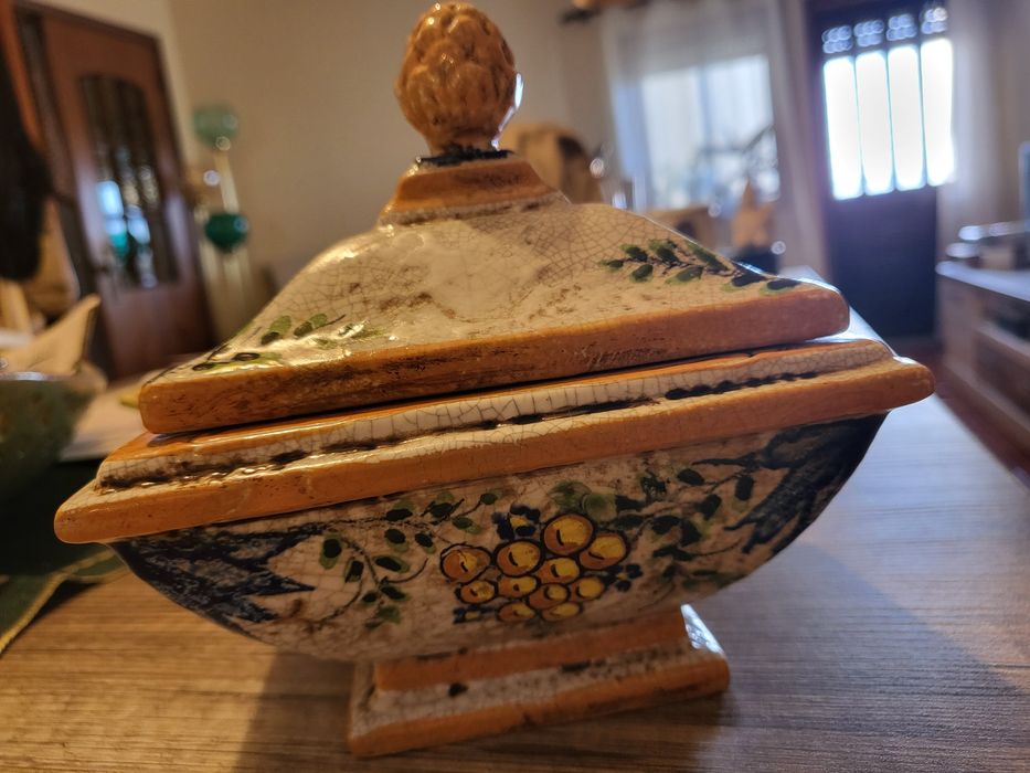 Peça antiga "terrina"