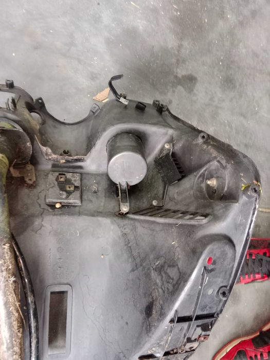 kymco spacer kokpit osłona kolan przed kolanami wypełnienie owiewka