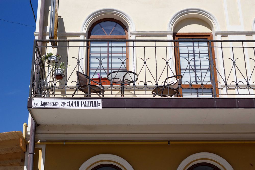 Апартаменти "Біля Ратуші" погодинно подобово.